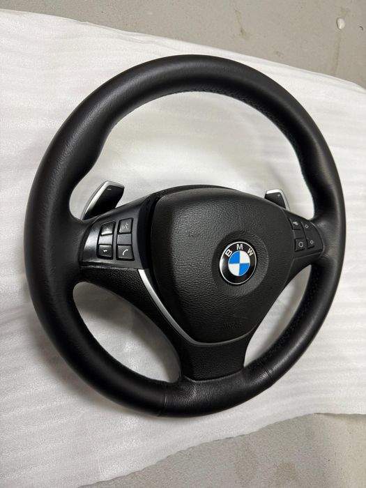 Volan Bmw X5 E70,X6 E71 negru complet cu airbag si padele