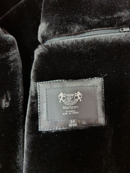 Продам новую куртку.