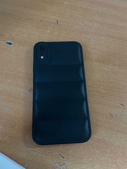 Продам iPhone XR