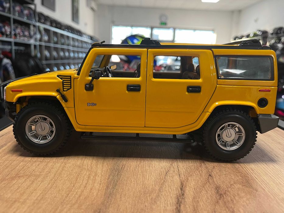 Метална колекционерска количка модел  MAISTO HAMMER H2  мащаб 1:18