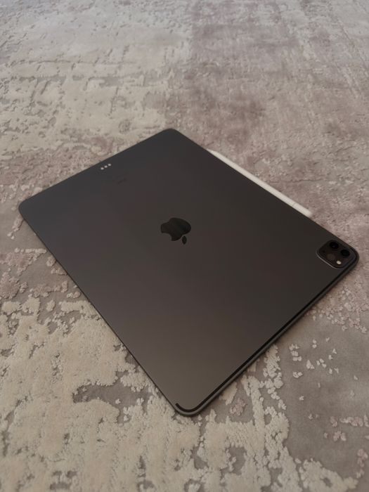 iPad Pro 12.9” 5th Gen (M1) Cellular + Apple Pencil Gen. 2 + Logitech Combo Touch