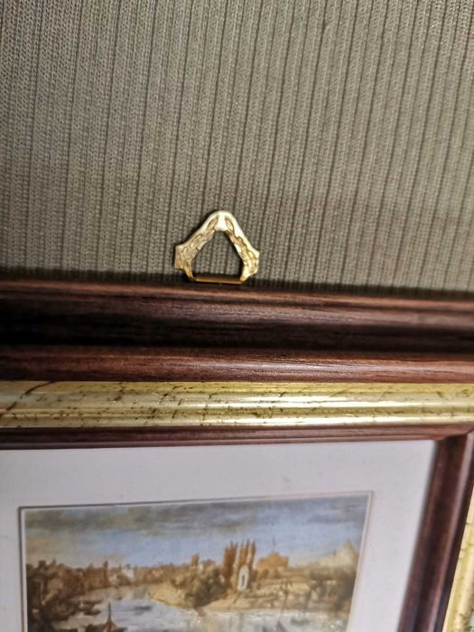 Тройка картини с рамки