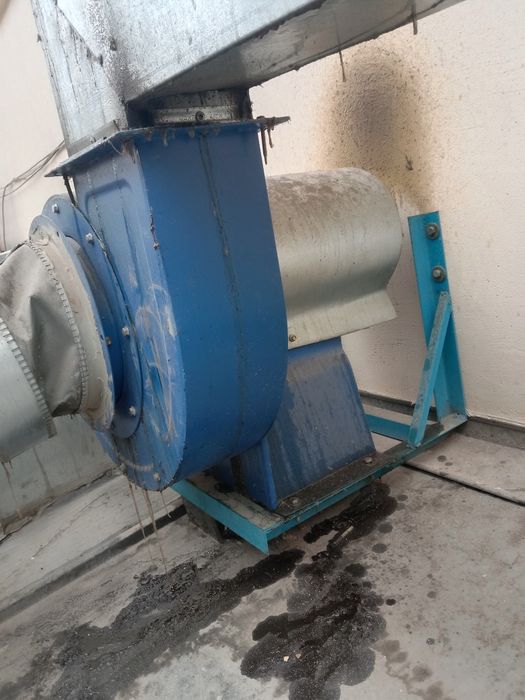 Дымоход чистка службы. Ventilatsiya hizmati zont ustanofka mantaj