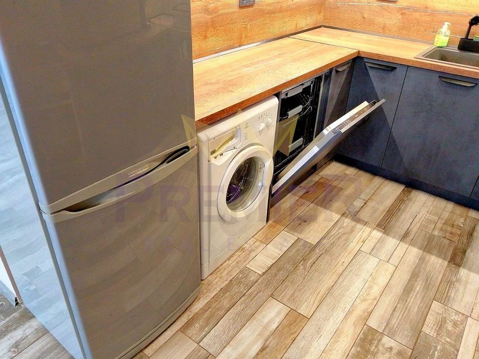 Дава се под наем Четиристаен апартамент в Варна, Гръцка махала - 130 кв.м за 1020 € - Снимка #5