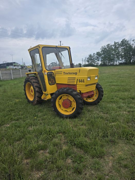 Tractor Universal 644