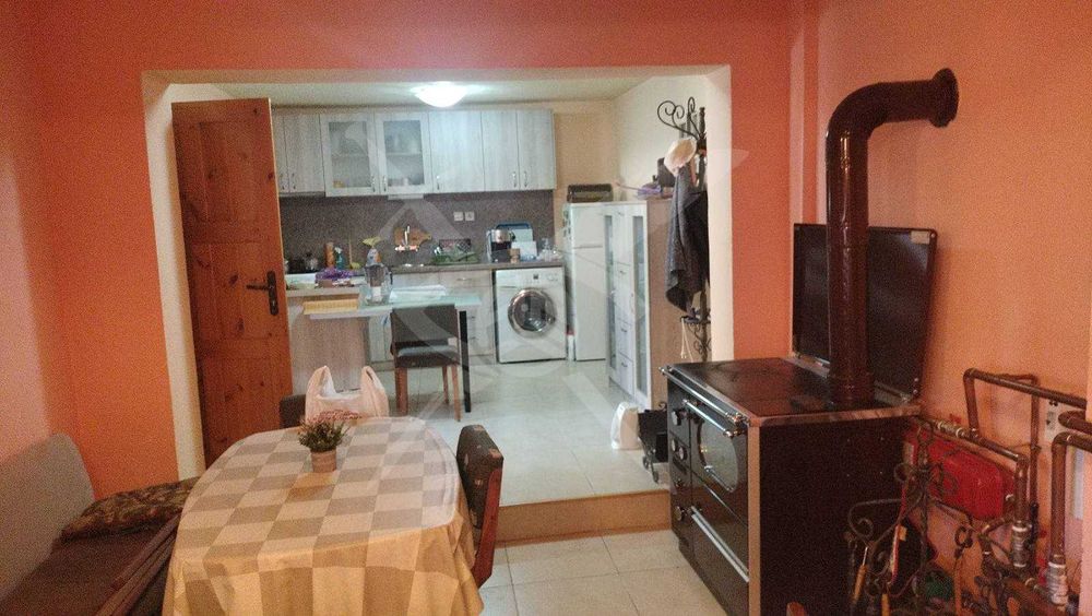 Продава се Къща в Перущица - 90 кв.м за 822 €/кв.м - Снимка #1