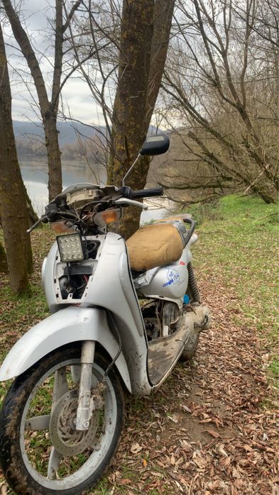 Vand scuter Aprilia Scarabeo 49cc