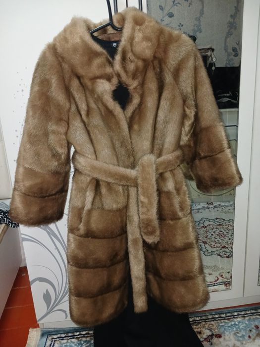 Продается верхние одежды