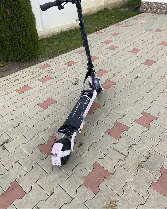 Trotineta electrica kukirin g 2 pro 2024