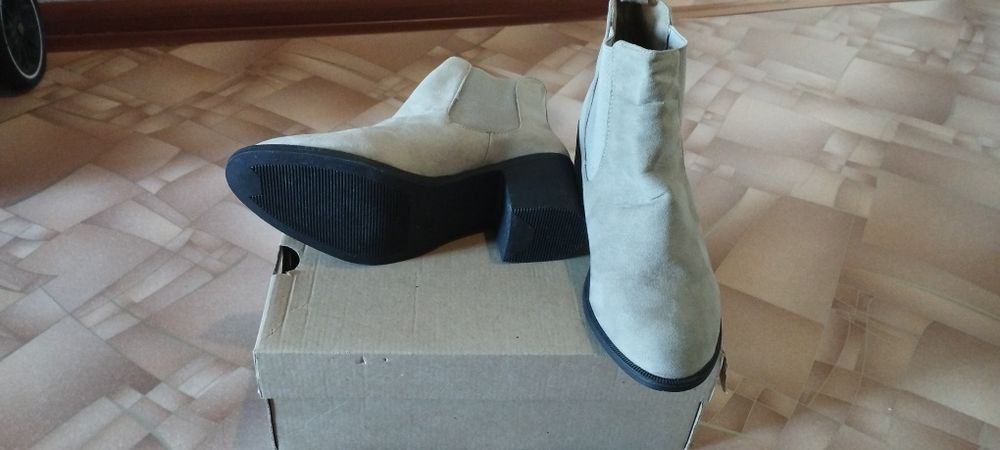 Продам новые полуботинки