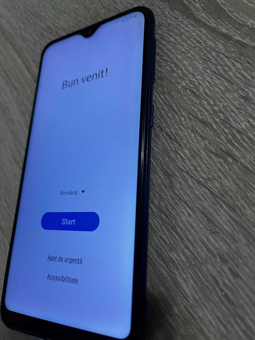 Vand telefon Samsung Galaxy A 20 e + husa CADOU