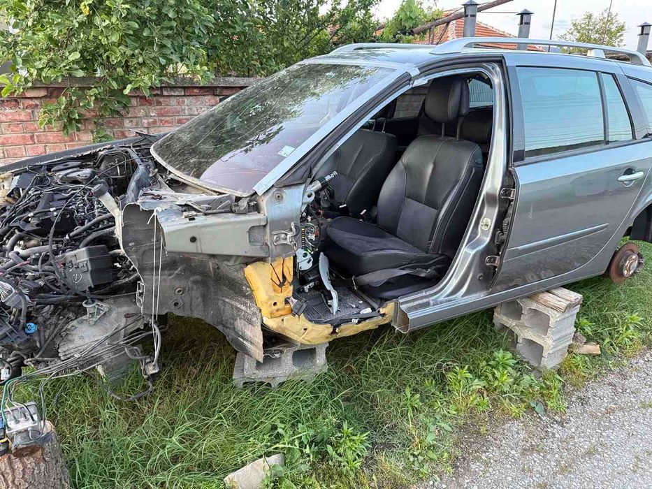 Renault Laguna 2.2 dCi на ЧАСТИ!!!