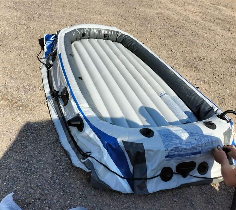 продаётся лодка надувная