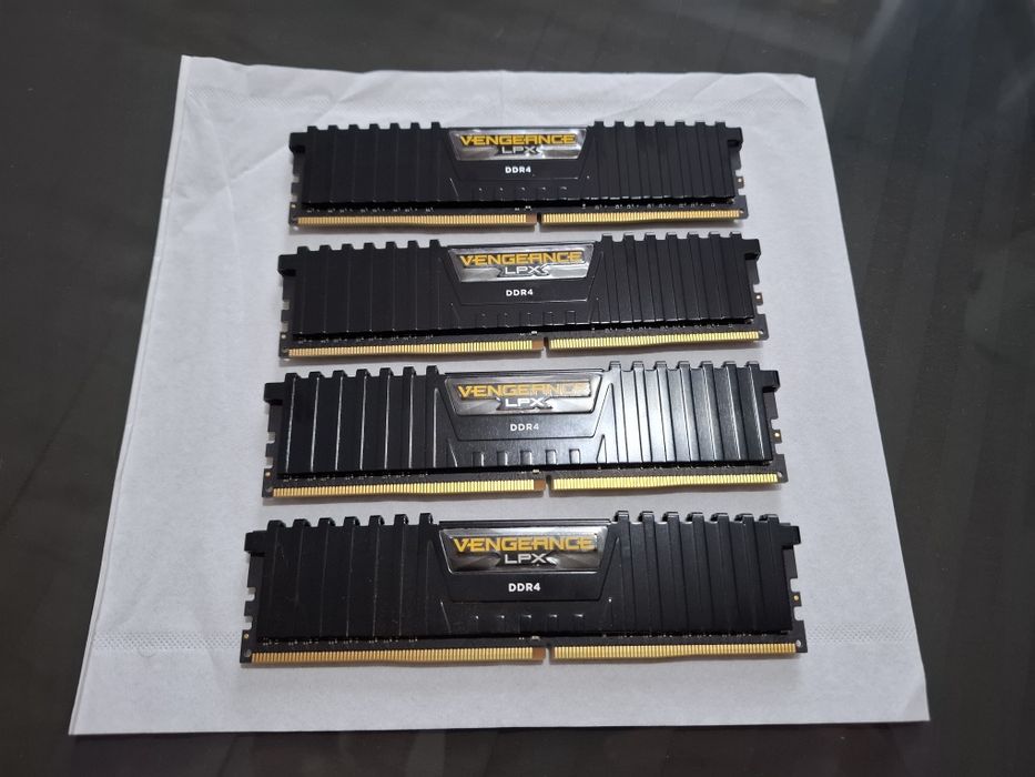 RAM DDR4 16GB 4x4GB CL16