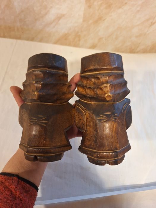 Дървени фигури от екзотично дърво