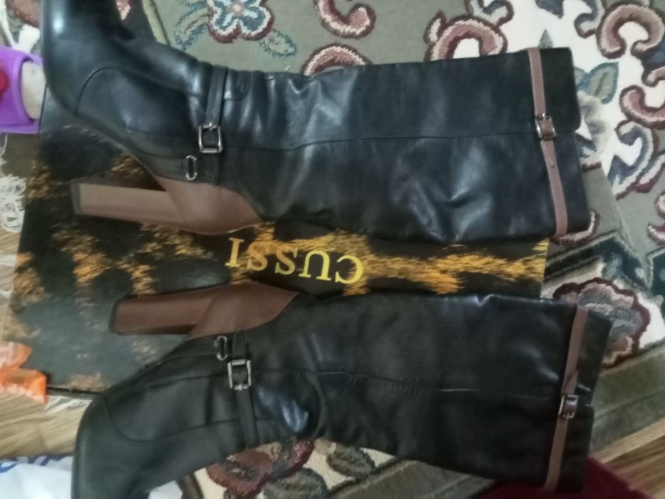 Срочно продам осенние сапоги