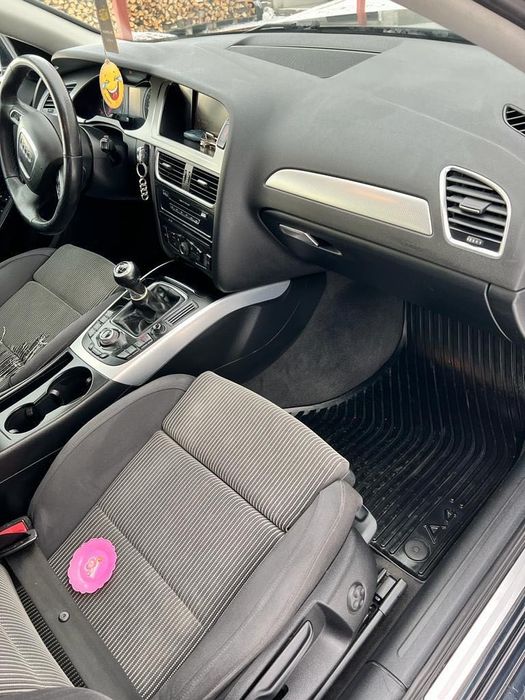 Vând Audi a4 b8 an 2009 e5