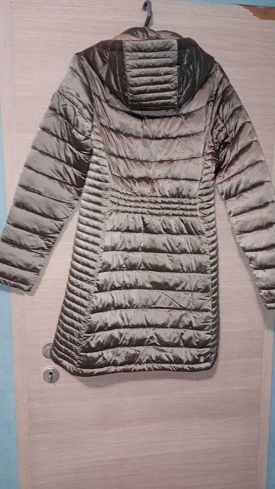 Дамско яке с качулка