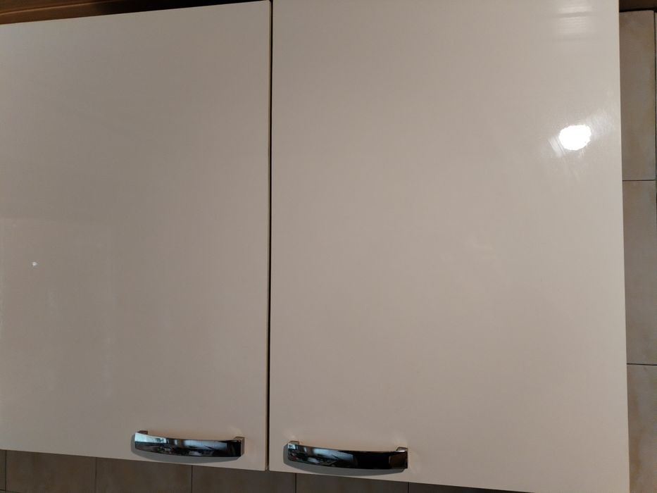 2  dulapuri suspendate bucătărie