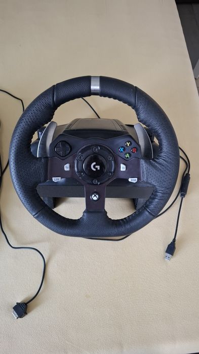 Vând volan Logitech g920 in stare buna