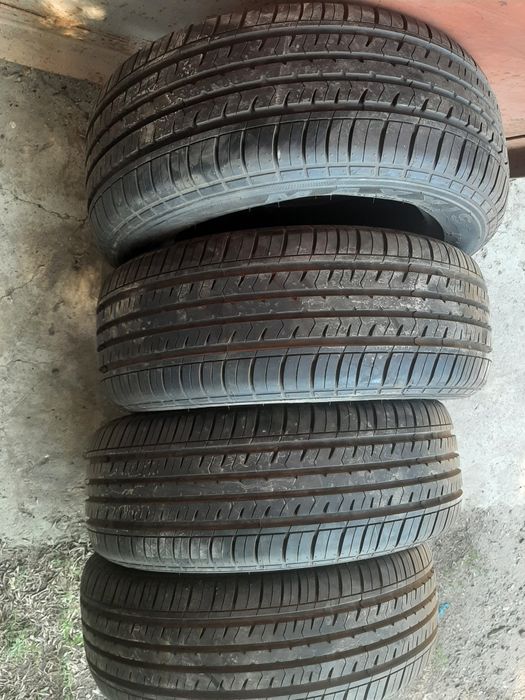 Продам шины 215/55/16