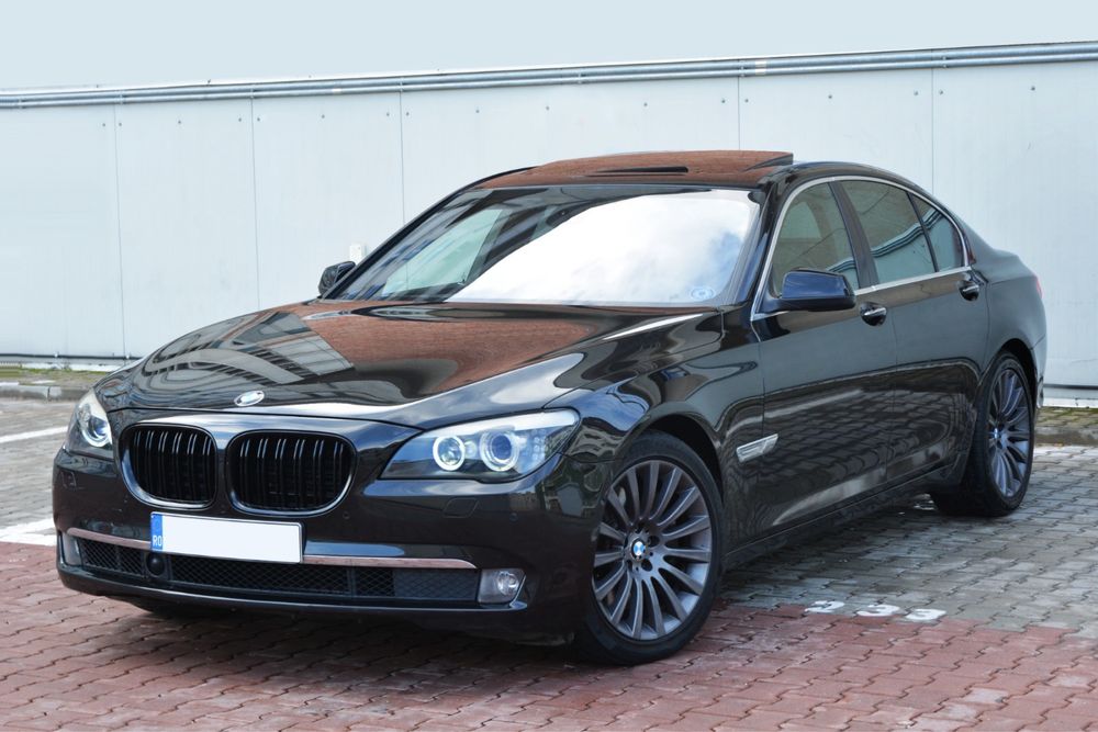 BMW Seria 7 / 750 i / 4.4 benzină 408 cp / Trapă  / 4 Butoane / Soft C