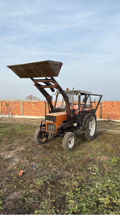 Tractor UTB550 cu incarcator