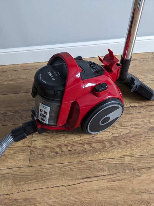 Пылесос Bosch BGC05AAA2/03