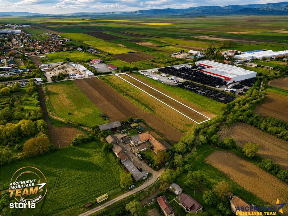 FILM! 5.000 mp teren, la marginea orasului Targu Secuiesc, aria indust