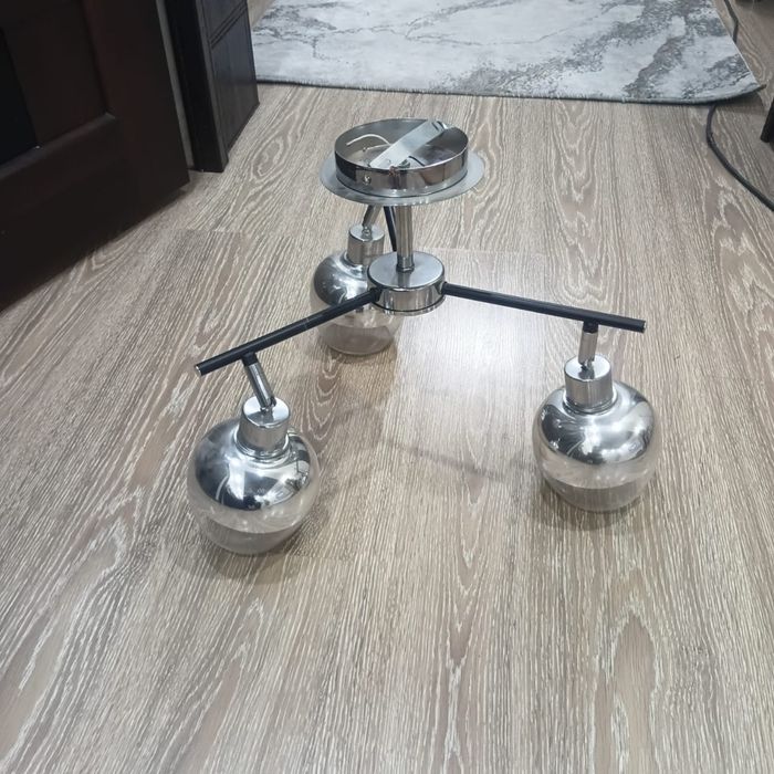 Продам люстры для дома