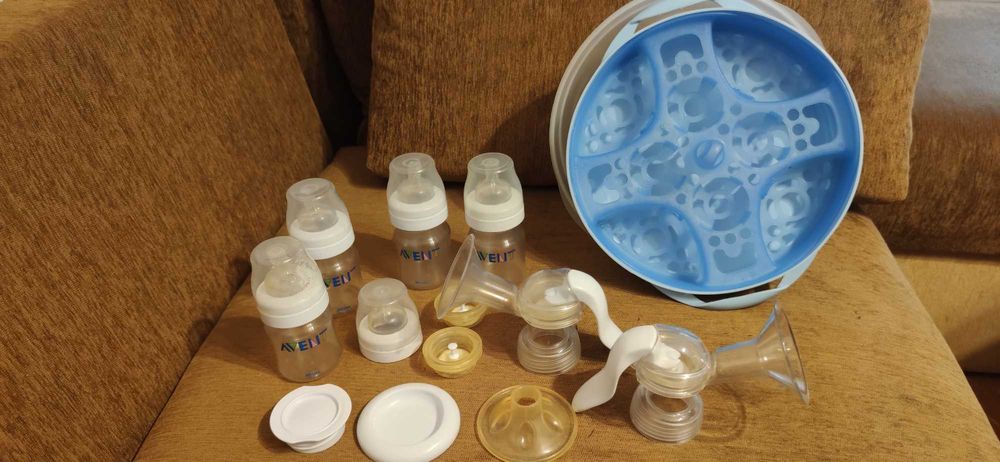 Avent 2 помпи за кърма 4бр шишета Авент + стерилизатор Бертони