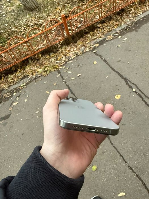 Продам айфон 15 про макс