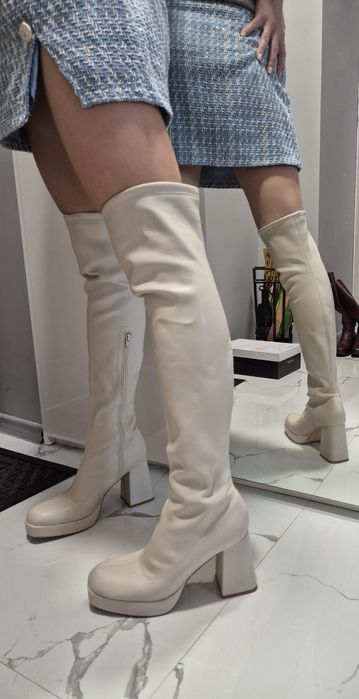 Дамски ботуши екрю