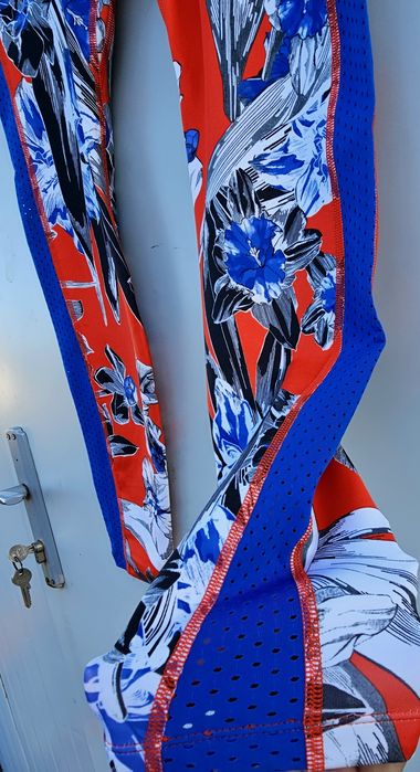 Nike оригинален дамски клин М размер