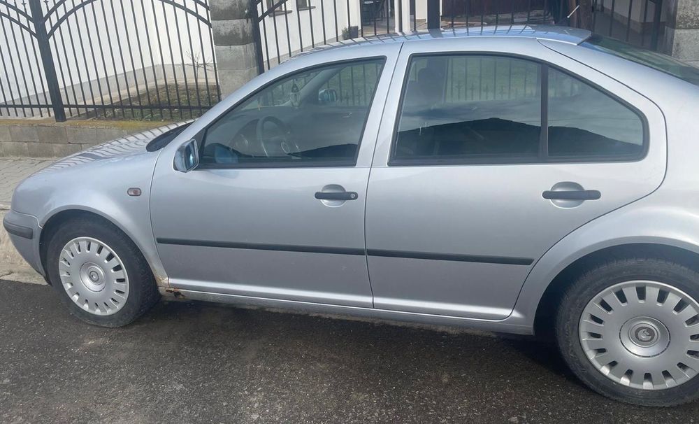 Vând Volkswagen Bora, an 2001