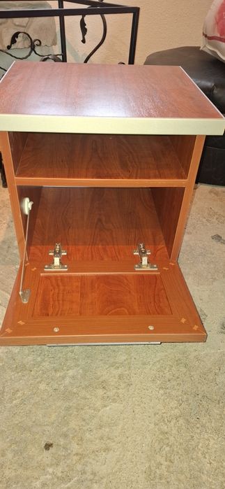 5 броя нощни шкафчета