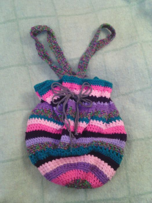 Плетени  и ретро чанти, лента за глава, шалчета