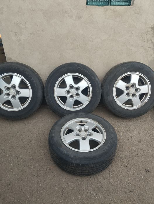 Шины новые комплект