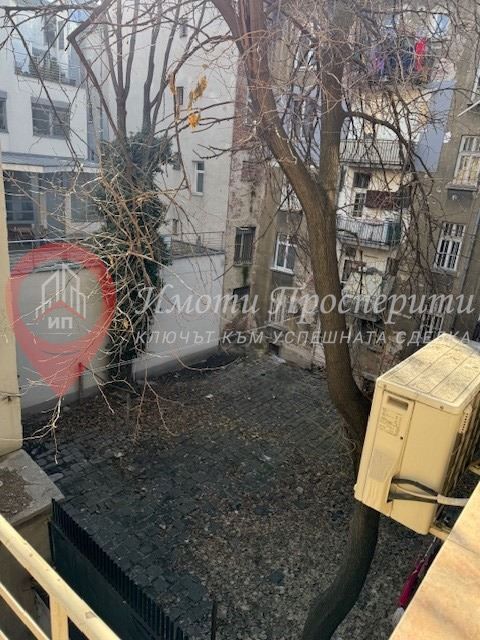 Офис в София-Център площ 70 цена 840