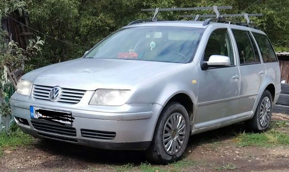 VOLKSWAGEN Bora