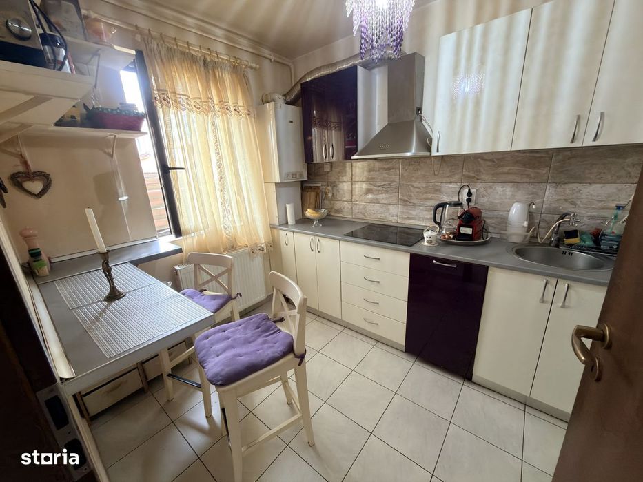 Casă tip capăt înșiruit – P+1+M, 4 camere – semi-mobilată și utilată