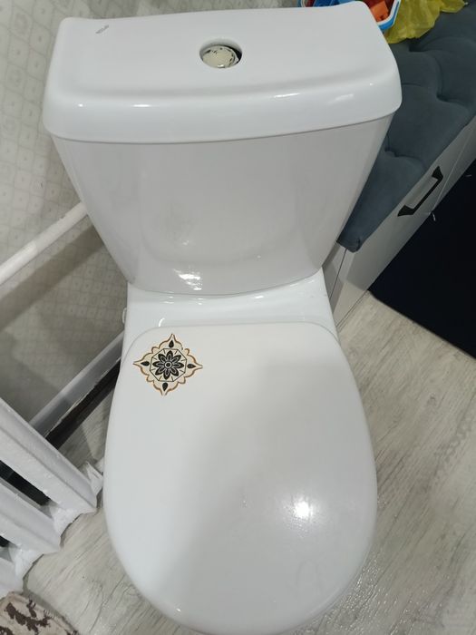 Продам унитаз в комплекте