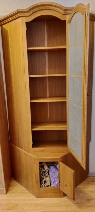 Отдам даром шкаф