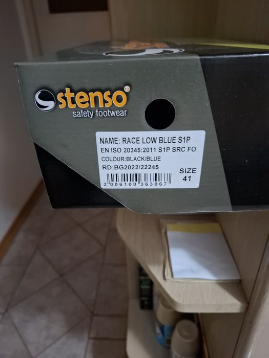 Нови защитни обувки S1P No:41