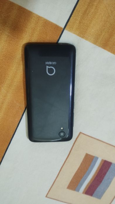 Чисто нов телефон"Алкател"