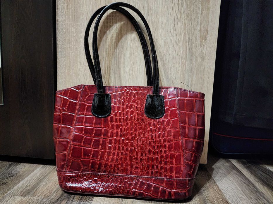 Дамска чанта- естествена кожа