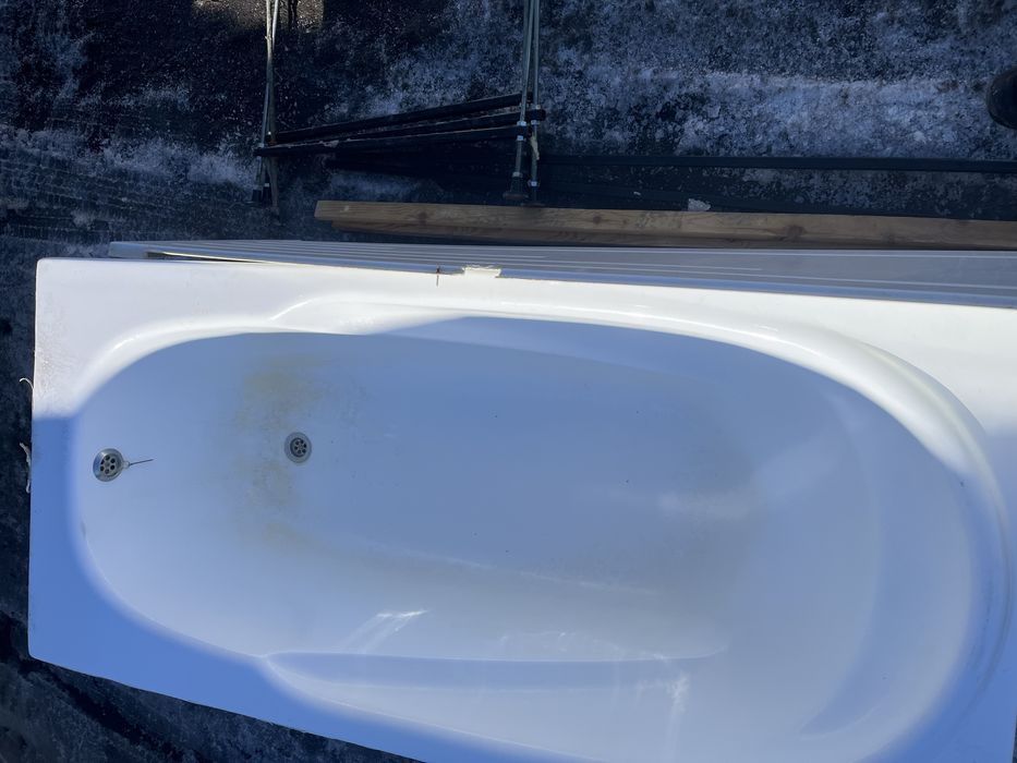 Ванна акриловая