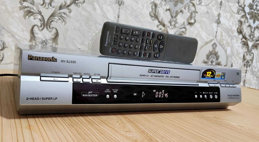 видеомагнитафон Panasonic