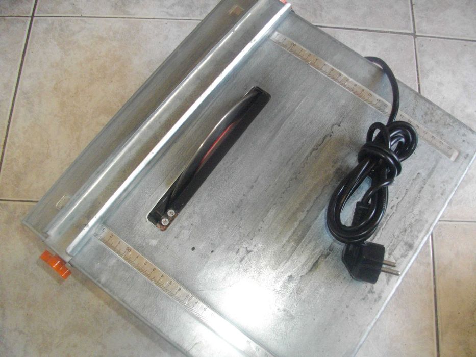 600W-ф180-150мм Немска Ел. Машина Рязане Плочки Плочи Meister / TIP