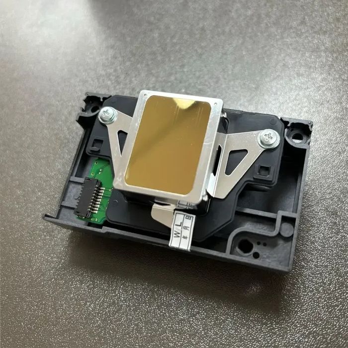 Продам головку на принтер l 1800